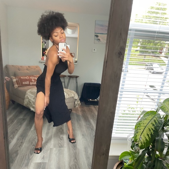 Black Sleeveless Backless Side Split Maxi Dress - Picture 15 of 16